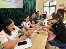 Những phần quà đầu tiên nhân dịp kỷ niệm 80 năm Cánh mạng Tháng Tám thánh công và Quốc khánh 2/9 đã được gửi tới nhân dân