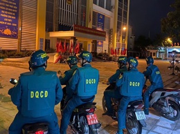Lực lượng dân quân phường Lĩnh Nam phối hợp tuần tra khép kín địa bàn