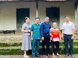 QUÂN ỦY TRUNG ƯƠNG – BỘ QUỐC PHÒNG TẶNG QUÀ CÁC HỘ CÓ HOÀN CẢNH KHÓ KHĂN TRÊN ĐỊA BÀN XÃ YÊN BÀI