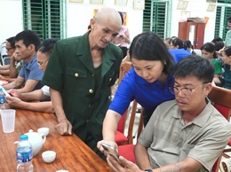 Xã Quảng Oai ra quân phong trào “Bình dân học vụ số” – đưa tri thức công nghệ đến với cộng đồng