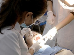 Viêm nha chu ở phụ nữ mang thai: Nguy cơ tiềm ẩn đối với sức khỏe mẹ và bé