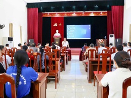 UBND xã Hồng Vân tập huấn, hướng dẫn cài đặt và sử dụng ứng dụng ETax Mobile để nộp thuế sử dụng đất phi nông nghiệp