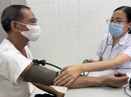 Người cao tuổi cần đi khám sức khỏe định kỳ giúp phát hiện sớm các bệnh lý tiềm ẩn