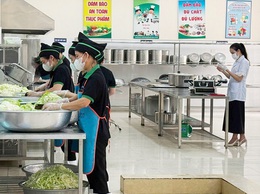 Hà Nội tăng cường đảm bảo an toàn thực phẩm trong và xung quanh trường học