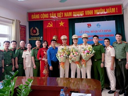 Công an phường Phúc Lợi tổ chức Lễ công bố Quyết định thành lập 
Chi hội phụ nữ và Đoàn thanh niên Công an phường
