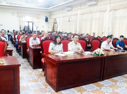 UBND xã Hòa Phú tổ chức hội nghị triển khai nộp thuế sử dụng đất phi nông nghiệp bằng phương thức điện tử qua eTax Mobile