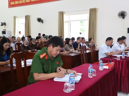 XÃ HỒNG VÂN TỔ CHỨC HỘI NGHỊ TRIỂN KHAI TẬP HUẤN PHÁP LUẬT VỀ PHÒNG CHÁY CHỮA CHÁY VÀ HƯỚNG DẪN CƠ SỞ KHAI BÁO, CẬP NHẬT THÔNG TIN VỀ PHÒNG CHÁY CHỮA CHÁY