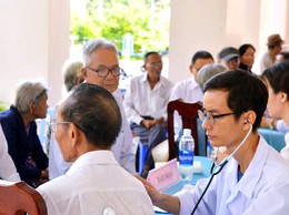 Từ 2026, người dân được khám sức khỏe miễn phí ít nhất mỗi năm 1 lần, đến 2030 được miễn viện phí cơ bản