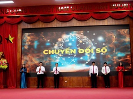 Thạch Thất đồng hành cùng người dân thực hiện Chuyển đổi số.
