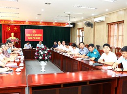 Thường trực Đảng ủy xã Sơn Đồng chủ trì  tại điểm cầu xã Sơn Đồng hội nghị trực tuyến đánh giá tình hình triển khai vận hành mô hình chính quyền địa phương hai cấp