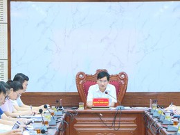 Thường trực Đảng uỷ xã nghe báo cáo tiến độ các dự án trọng điểm trên địa bàn
