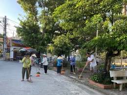 Lan toả phong trào giữ gìn vệ sinh môi trường từ mỗi ngõ phố, khu dân cư.