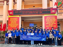11 Tổ chuyển đổi số cộng đồng xã Kiều Phú đồng loạt hỗ trợ người dân nâng cao kỹ năng ứng dụng công nghệ số