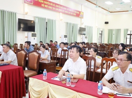 UBND xã Phú Cát tổ chức hội nghị tập huấn triển khai nộp thuế sử dụng đất phi nông nghiệp qua ứng dụng eTax Mobile