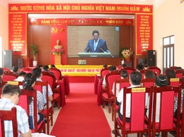Xã Hòa Phú tham dự trực tuyến Hội nghị toàn quốc quán triệt 4 Nghị quyết của Bộ Chính trị