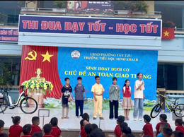 Trường Tiểu học Minh Khai B tổ chức Sinh hoạt dưới cờ với chủ đề “An toàn giao thông”