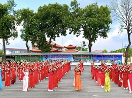 HỘI LHPN XÃ PHÚC THỌ PHÁT ĐỘNG CUỘC THI ỨNG DỤNG CÔNG NGHỆ THÔNG TIN TRONG TUYÊN TRUYỀN CÔNG TÁC HỘI PHỤ NỮ NĂM 2025