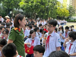 Công an phường Hà Đông đẩy mạnh tuyên truyền, phổ biến, giáo dục pháp luật cho học sinh trên địa bàn