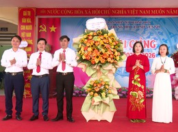 Đồng chí Chủ tịch UBND xã dự Lễ khai giảng năm học 2025-2026 tại trường THCS Yên Sở