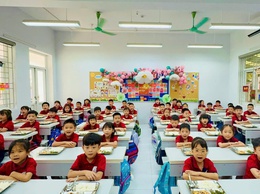 Chủ tịch UBND TP Hà Nội chỉ đạo tăng cường bảo đảm bữa ăn bán trú cho học sinh