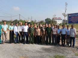 Lễ gắn biển công trình trồng cây xanh - một công trình có ý nghĩa thiết thực 