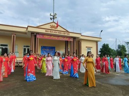 Hoạt động dân vũ sôi nổi của Hội LHPN xã Bất Bạt chào mừng 80 năm Cách mạng Tháng Tám và Quốc khánh 2/9