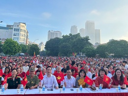 KHÔNG KHÍ SÔI NỔI TẠI ĐIỂM CẦU TIẾP SÓNG TRUYỀN HÌNH TRỰC TIẾP SỰ KIỆN A80 Ở CÔNG VIÊN CẦU GIẤY
