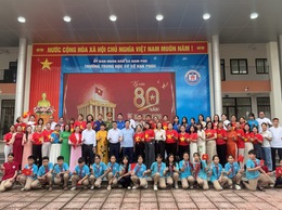 Trên 5.000 cán bộ, Nhân dân xã Nam Phù xúc động theo dõi diễu binh A80