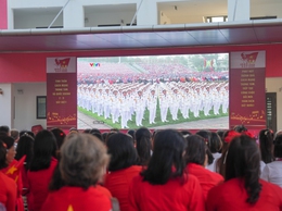 UBND xã Gia Lâm tổ chức trình chiếu trực tiếp Lễ diễu binh kỷ niệm Cách mạng Tháng Tám và Quốc khánh 2/9