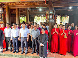Kỷ niệm 33 năm Ngày mất Nữ tướng Nguyễn Thị Định