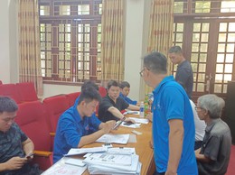 Tích cực hỗ trợ người dân sử dụng ứng dụng thuế điện tử để nộp phí đất phi nông nghiệp năm 2025