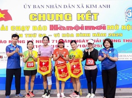 Hơn 400 vận động viên tham gia chung kết Giải chạy Báo Hànộimới mở rộng lần thứ 50 xã Kim Anh