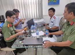 Không sản xuất, nhập khẩu, kinh doanh, sử dụng micro không dây có tần số hoạt động không đúng quy định