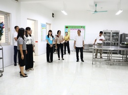 Thường trực HĐND xã Sơn Đồng tổ chức đoàn khảo sát cơ sở vật chất trường học trên địa bàn