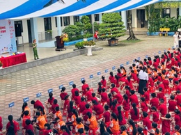 Công an xã Gia Lâm tổ chức tuyên truyền các quy định về an toàn PCCC và an toàn giao thông