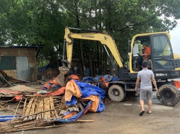 Xã Quang Minh ra quân giải tỏa vi phạm hành lang an toàn giao thông, lập lại trật tự đô thị tại một số tuyến đường chính