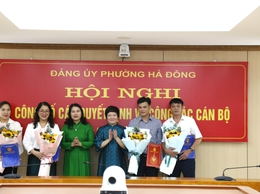 Đảng ủy phường Hà Đông tổ chức hội nghị công bố các Quyết định về công tác cán bộ