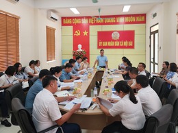 THƯỜNG TRỰC ĐẢNG ỦY XÃ LÀM VIỆC VỚI PHÒNG VĂN HÓA - XÃ HỘI VÀ TRUNG TÂM VH-TT&TT XÃ NỘI BÀI