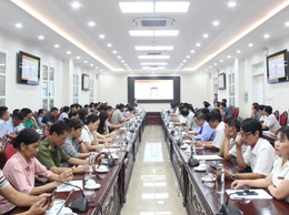 Hội nghị tập huấn hướng dẫn cài đặt và nộp thuế qua ứng dụng eTax Mobile trên địa bàn xã Thạch Thất năm 2025