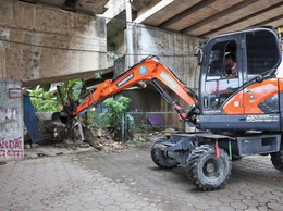 UBND XÃ SÓC SƠN RA QUÂN GIẢI TỎA VI PHẠM HÀNH LANG AN TOÀN GIAO THÔNG