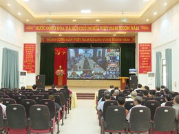Đại biểu Quốc hội tiếp xúc cử tri đơn vị bầu cử số 5