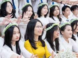 TẤM GƯƠNG SÁNG VỀ TÂM HUYẾT VÀ SÁNG TẠO
