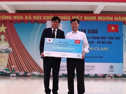 Công ty Bảo hiểm Bảo lãnh Seoul (Hàn Quốc): Trao Tặng Phòng Máy Tính trị Giá 650 triệu đồng cho Trường THCS An Phú