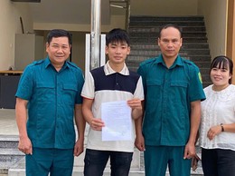 Thanh niên viết đơn tình nguyện lên đường nhập ngũ dù đủ điểm vào đại học