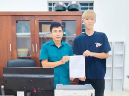 7 thanh niên đầu tiên của xã Quốc Oai tiên phong viết đơn tình nguyện lên đường nhập ngũ năm 2026