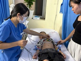 Khám chuyên sâu miễn phí cho 117 trẻ em nghi ngờ mắc bệnh tim bẩm sinh tại Hà Nội