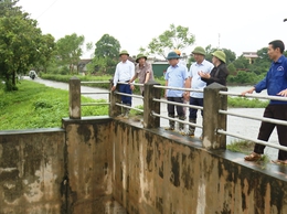 LÃNH ĐẠO XÃ ỨNG HÒA KIỂM TRA THỰC TẾ, CHỦ ĐỘNG ỨNG PHÓ VỚI BÃO SỐ 10.