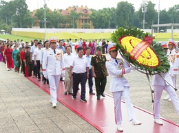 CHI BỘ THÔN KHẢ LẠC TỔ CHỨC HOẠT ĐỘNG THỰC TẾ “TỰ HÀO KHU CHÁY ANH HÙNG- VỮNG BƯỚC TƯƠNG LAI”.