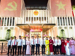 Đoàn đại biểu phường Long Biên tham dự Lễ diễu binh, diễu hành tại Quảng trường Ba Đình