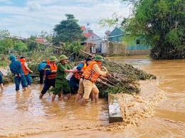 Chủ động ứng phó ngập úng do mưa lớn, nước sông dâng trên địa bàn xã Tiến Thắng